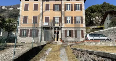 Villa 11 habitaciones con camino en Domaso, Italia