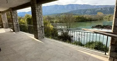 Hotel 400 m² in Gemeinde Danilovgrad, Montenegro