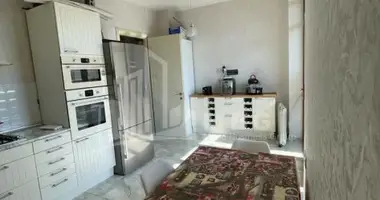 Apartamento 4 habitaciones en Tiflis, Georgia