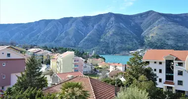 Apartamento 7 habitaciones en Dobrota, Montenegro