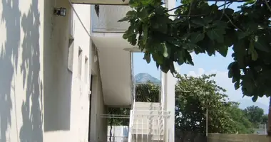 Apartment 6 bedrooms in Montenegro