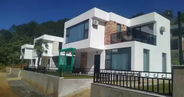 Villa 4 habitaciones con Balcón, con estacionamiento, con Tour online en Batumi, Georgia