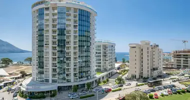 Apartamento 4 habitaciones en Montenegro