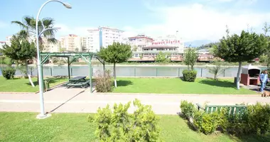 3 room apartment with swimming pool, with sauna, with security in Alanya, Turkey