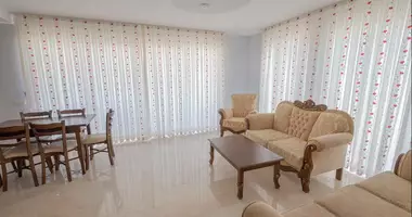 Duplex 4 rooms with parking, with sea view, with swimming pool in Alanya, Turkey