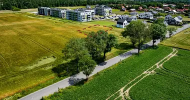 Parcela en Nekla, Polonia