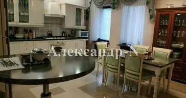 5 room apartment in Odessa, Ukraine