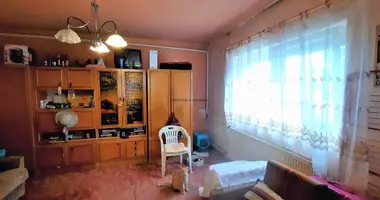 2 room house in Soponya, Hungary
