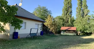 4 room house in Kecskemeti jaras, Hungary