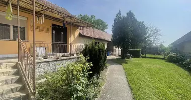 Dom 4 pokoi w Balatonujlak, Węgry