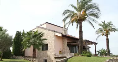 Villa 4 chambres avec Vue sur la mer, avec Piscine, avec Première côte dans Nea Fokea, Grèce