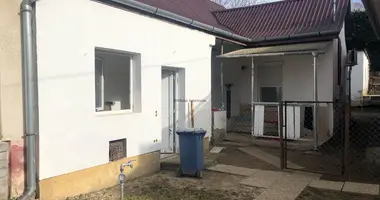 Mieszkanie 3 pokoi w Pecel, Węgry