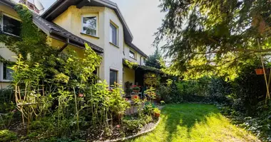 5 room house in Lomianki, Poland