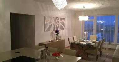 4 room apartment with parking, for rent, with gaurded area in Riga, Latvia