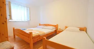 Dom 3 pokoi w Njivice, Chorwacja