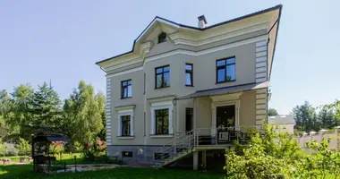 Dom 5 pokojów w Sosny, Rosja