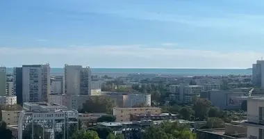 3 bedroom apartment in Metropolitan France, France
