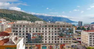 Квартира 5 комнат в Будва, Черногория