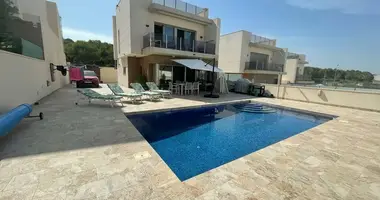 Casa 4 habitaciones en San Miguel de Salinas, España