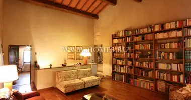 Villa 5 bedrooms with Air conditioner, with Garden, near infrastructure in Arezzo, Italy