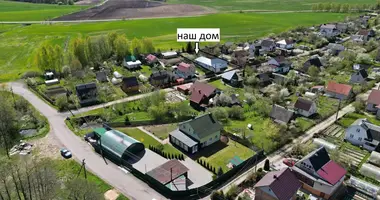 Haus in Papiarnianski siel ski Saviet, Weißrussland