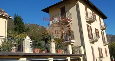 Mieszkanie 3 pokoi w Mezzegra, Włochy