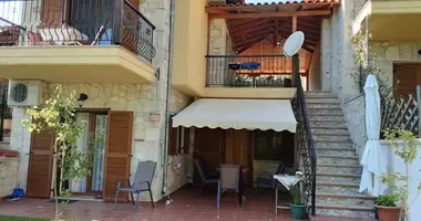 Maison de ville 2 chambres dans Taxiarchis, Grèce