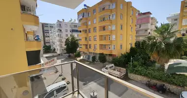 2 room apartment with elevator, with sea view, with swimming pool in Alanya, Turkey
