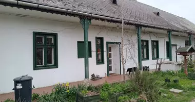 3 room house in Tarnok, Hungary