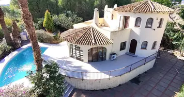 Villa  mit Möbliert, mit Klimaanlage, mit Terrasse in Altea, Spanien