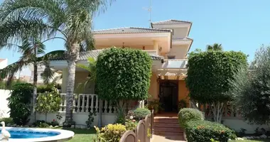 Villa 4 chambres dans Torrevieja, Espagne