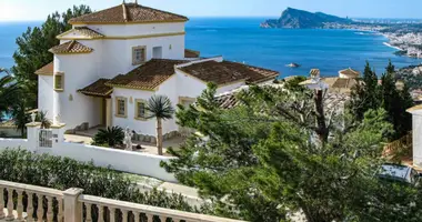 Villa 4 chambres avec parkovka parking, avec Meublesd, avec Terrasse dans Altea, Espagne