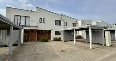 Casa 4 habitaciones en Babites novads, Letonia