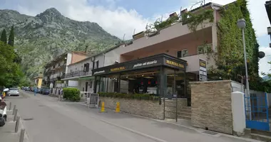Nieruchomości komercyjne 500 m² w Kotor, Czarnogóra