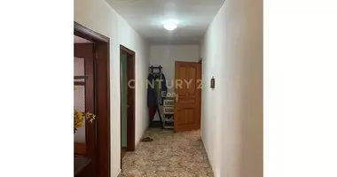 Квартира 4 комнаты в Дуррес, Албания