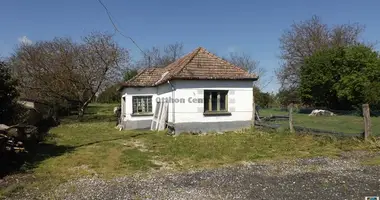 3 room house in Sarmellek, Hungary