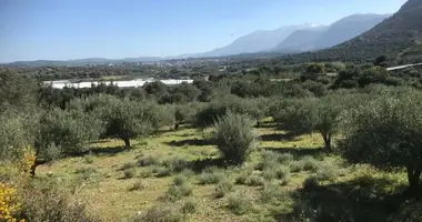 Grundstück in Loutraki, Griechenland