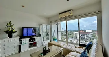 Condo 2 zimmer mit Balkon, mit Möbliert, mit Aufzug in Na Kluea, Thailand