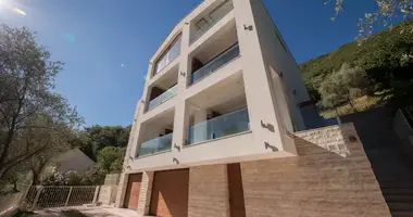 Villa 4 bedrooms with Sea view, with Garage in Kotor, Montenegro