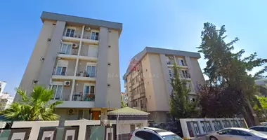1 bedroom apartment in Konyaalti, Turkey