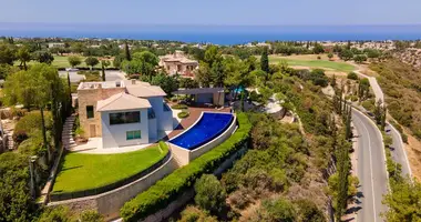 Villa 4 bedrooms in Kouklia, Cyprus