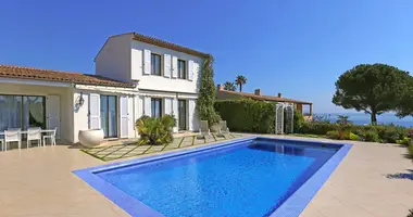 Villa 3 bedrooms with Sea view, with Bathhouse in France