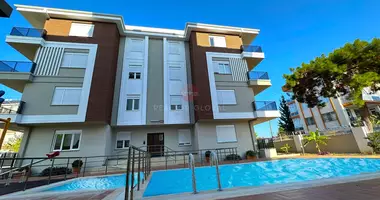 Apartamento 2 habitaciones con ascensor, con la piscina, con jardín en Kepez, Turquía
