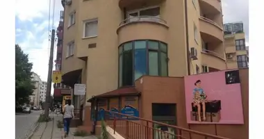 Shop 60 m² in Izgrev, Bulgaria