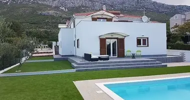 Villa 7 bedrooms in All countries