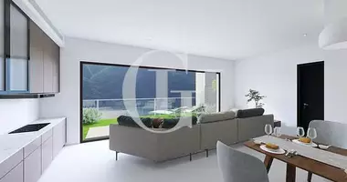 2 bedroom apartment in Nesso, Italy