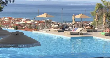 Hotel 300 m² in Kriopigi, Greece