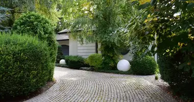 Casa 5 habitaciones en Pruszkow, Polonia