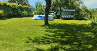 Terrain dans Papiarnianski siel ski Saviet, Biélorussie