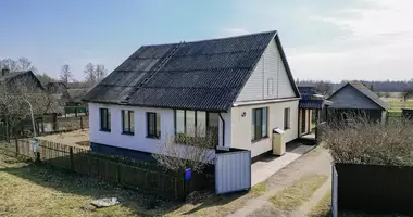 Haus in Kaplaniecki sielski Saviet, Weißrussland